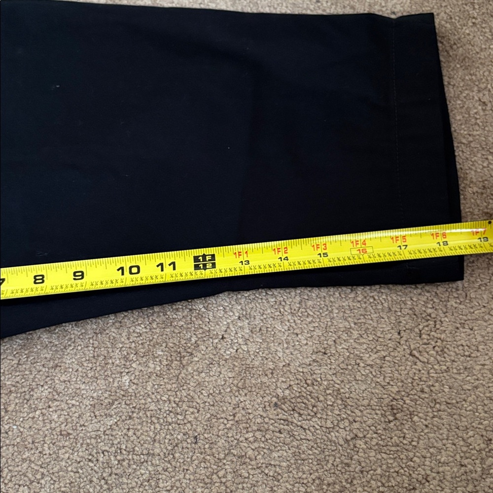 St. John’s Bay Black Mid Rise Cotton Tummy Control Capri Pants Size 16 - Picture 10 of 11